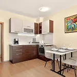 Danili нов двустаен с басейн и паркомясто в гр Apartmán