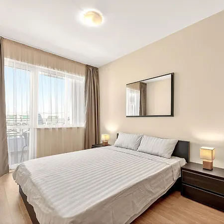 Danili нов двустаен с басейн и паркомясто в гр Apartmán
