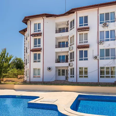 Apartament Danili нов двустаен с басейн и паркомясто в гр Bjała